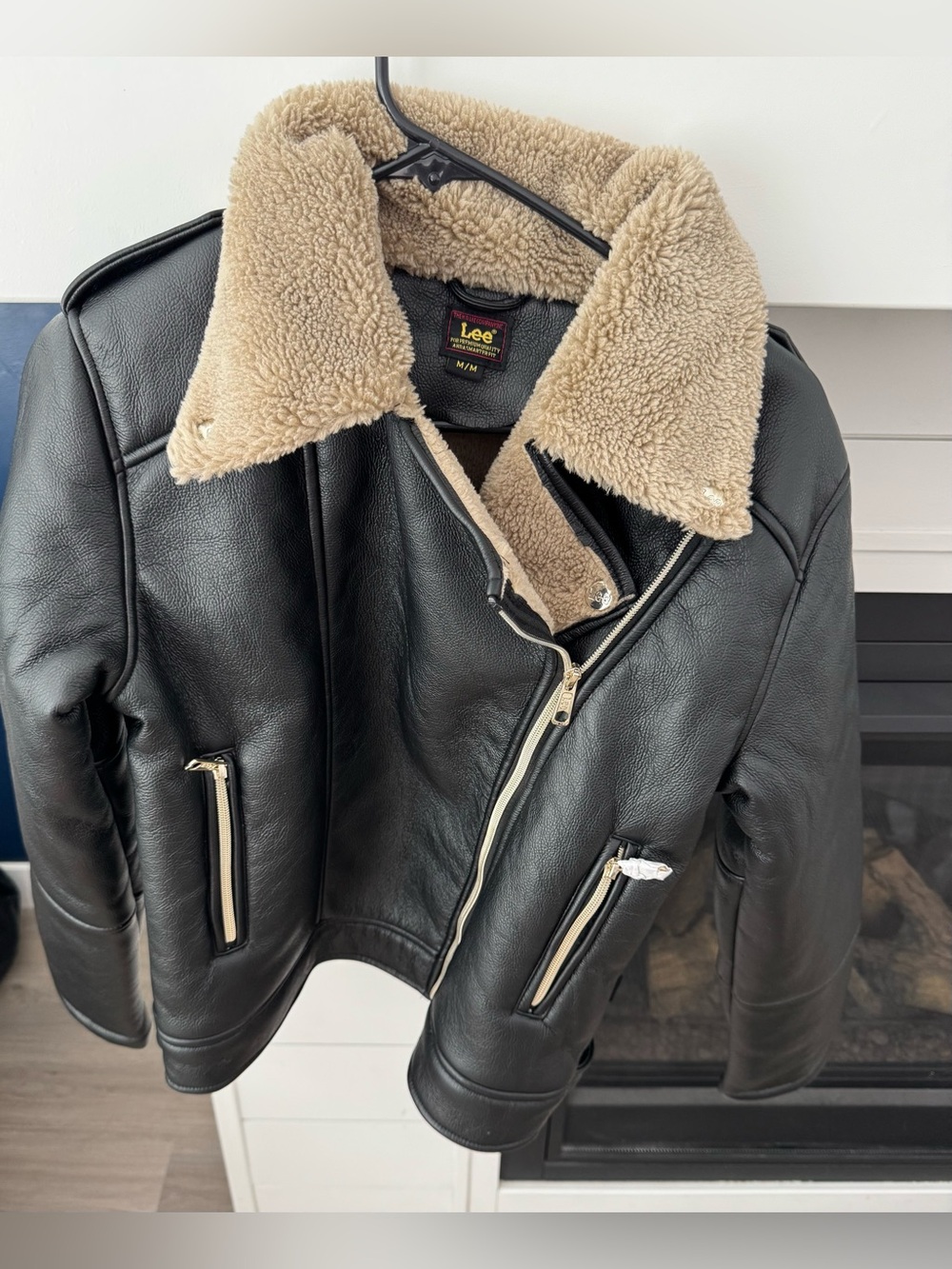 Lee WOMEN'S SHERPA LINED VEGAN LEATHER MOTO JACKET Womens Medium New With Flaw - Picture 5 of 6